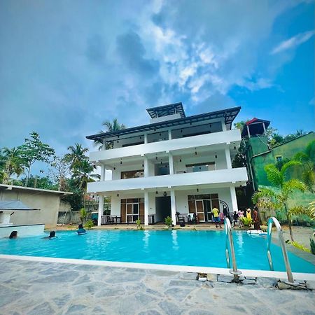 Dk Zur Einkehr Hotel アハンガマ エクステリア 写真