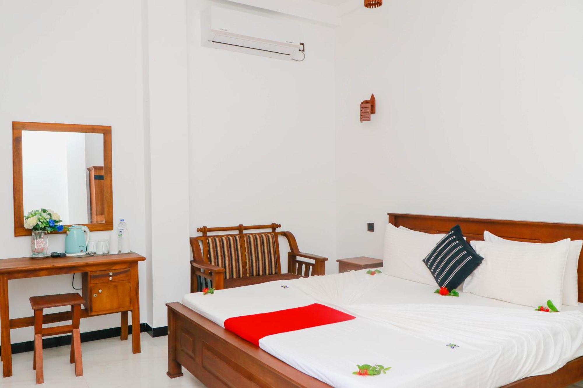 Dk Zur Einkehr Hotel アハンガマ エクステリア 写真