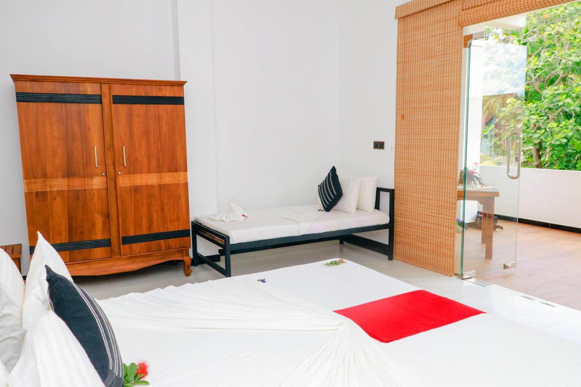 Dk Zur Einkenr Hotel アハンガマ エクステリア 写真