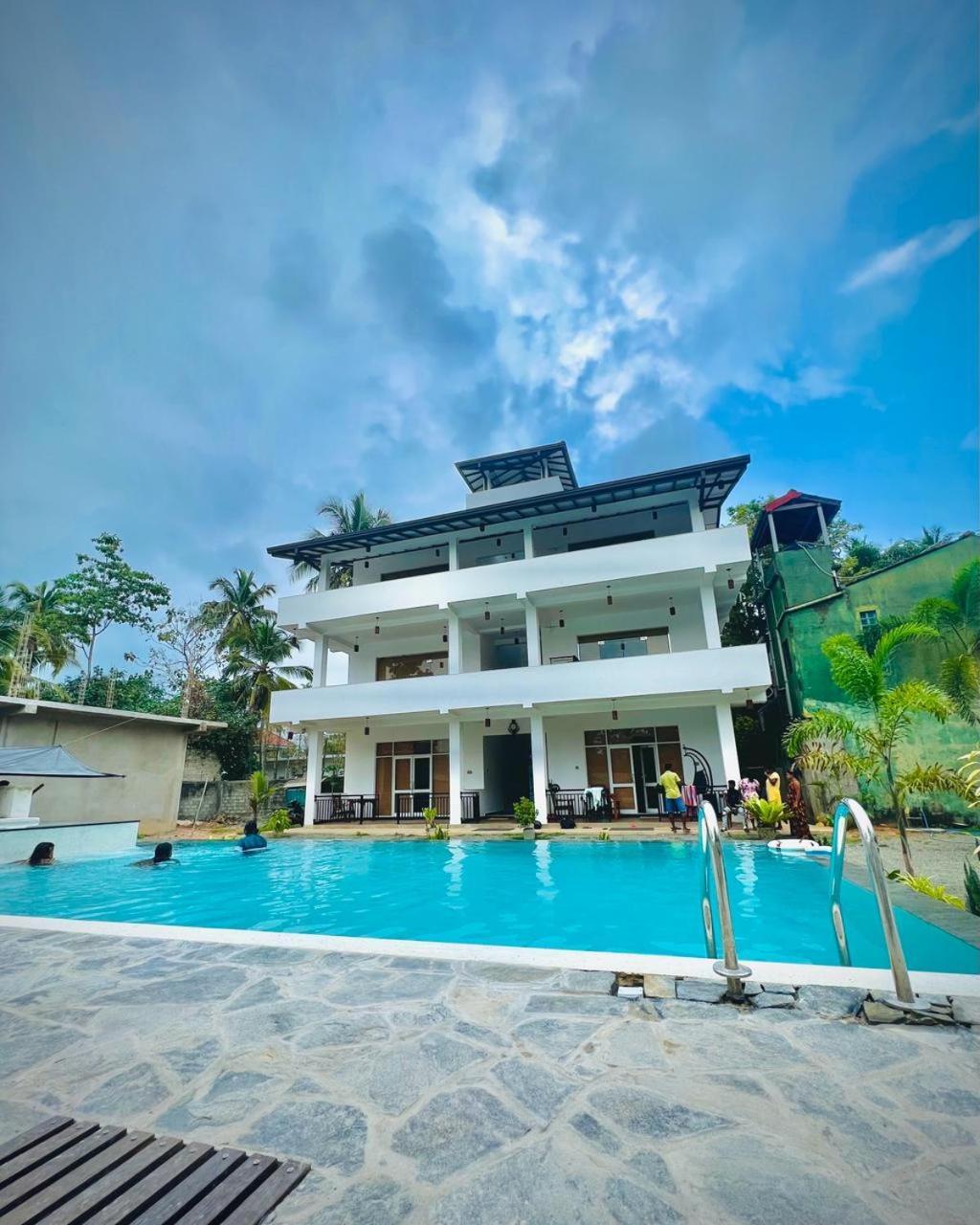 Dk Zur Einkenr Hotel アハンガマ エクステリア 写真